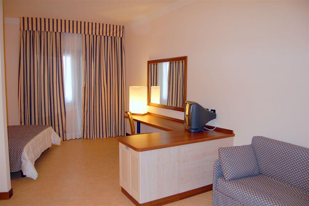 Hotel Resort Lido Degli Aranci Vibo Valentia Exterior photo