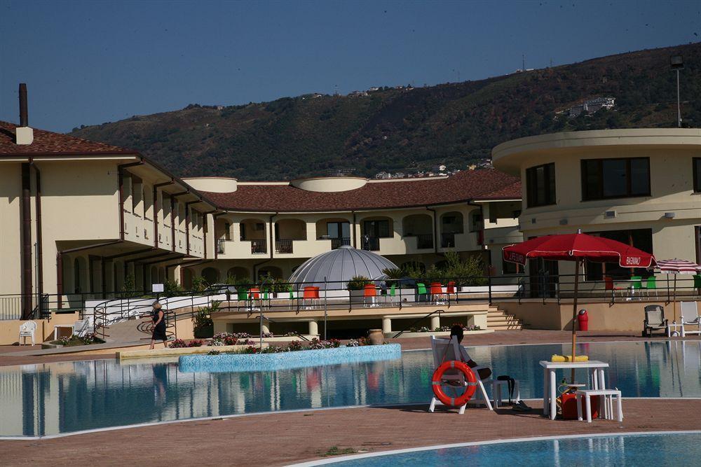 Hotel Resort Lido Degli Aranci Vibo Valentia Exterior photo