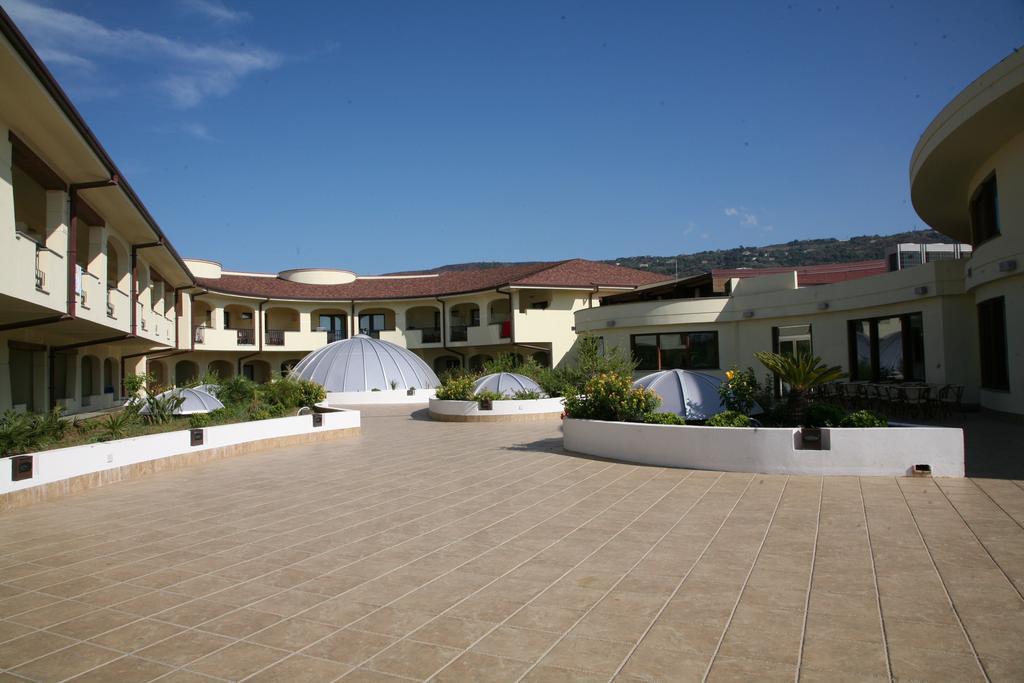 Hotel Resort Lido Degli Aranci Vibo Valentia Exterior photo