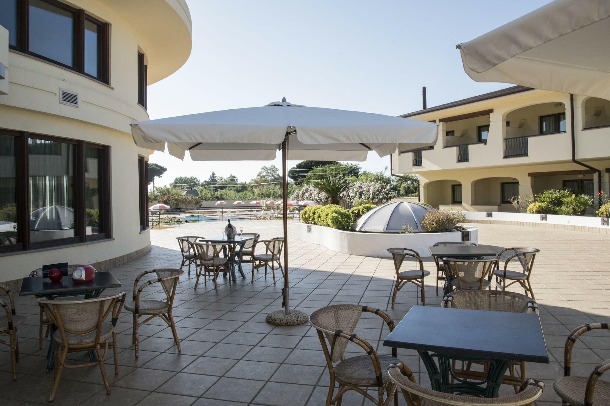 Hotel Resort Lido Degli Aranci Vibo Valentia Exterior photo